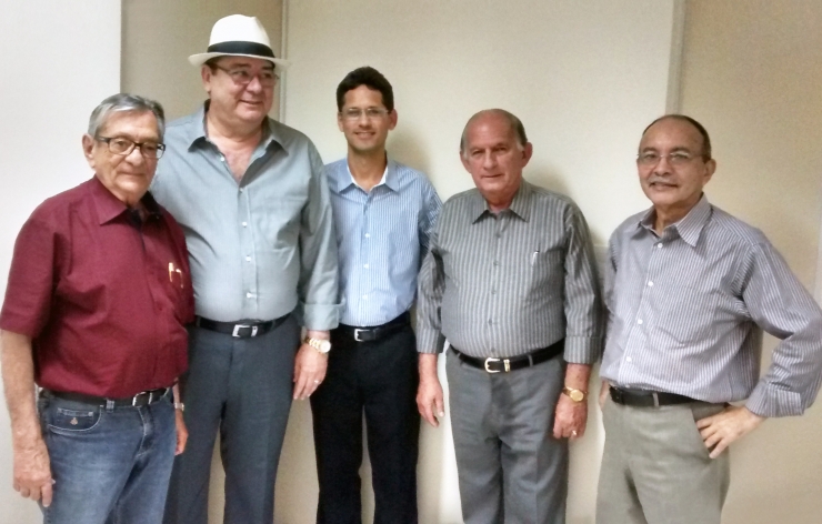 Visita do conselheiro Artur Cunha Lima ao hospital