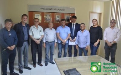 Com mais de 570 pacientes em tratamento no Laureano, prefeito de Cabedelo firma convênio