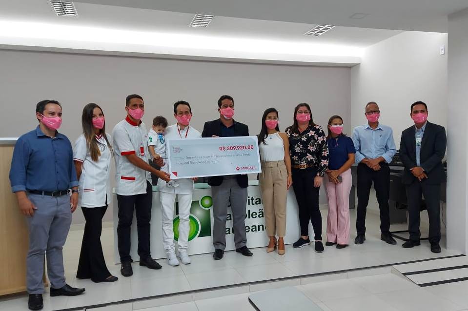 Hospital Napoleão Laureano Recebe doação da Rede Raia