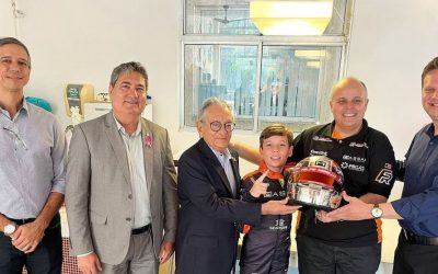 Em comemoração ao Dia das Crianças, Laureano recebe doações do jornalista Bruno Pereira e do piloto mirim Felipe Rabello